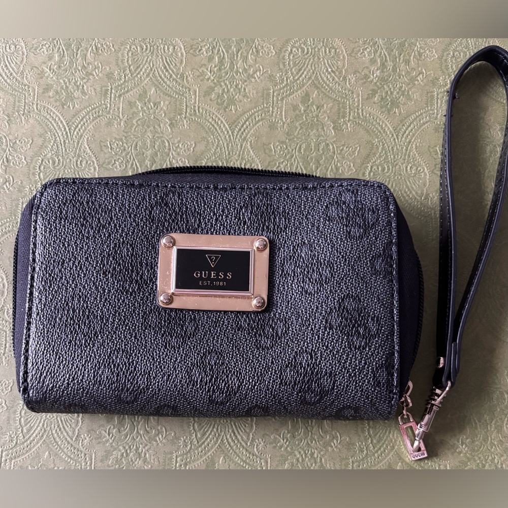 GUESS Black Women's Bag